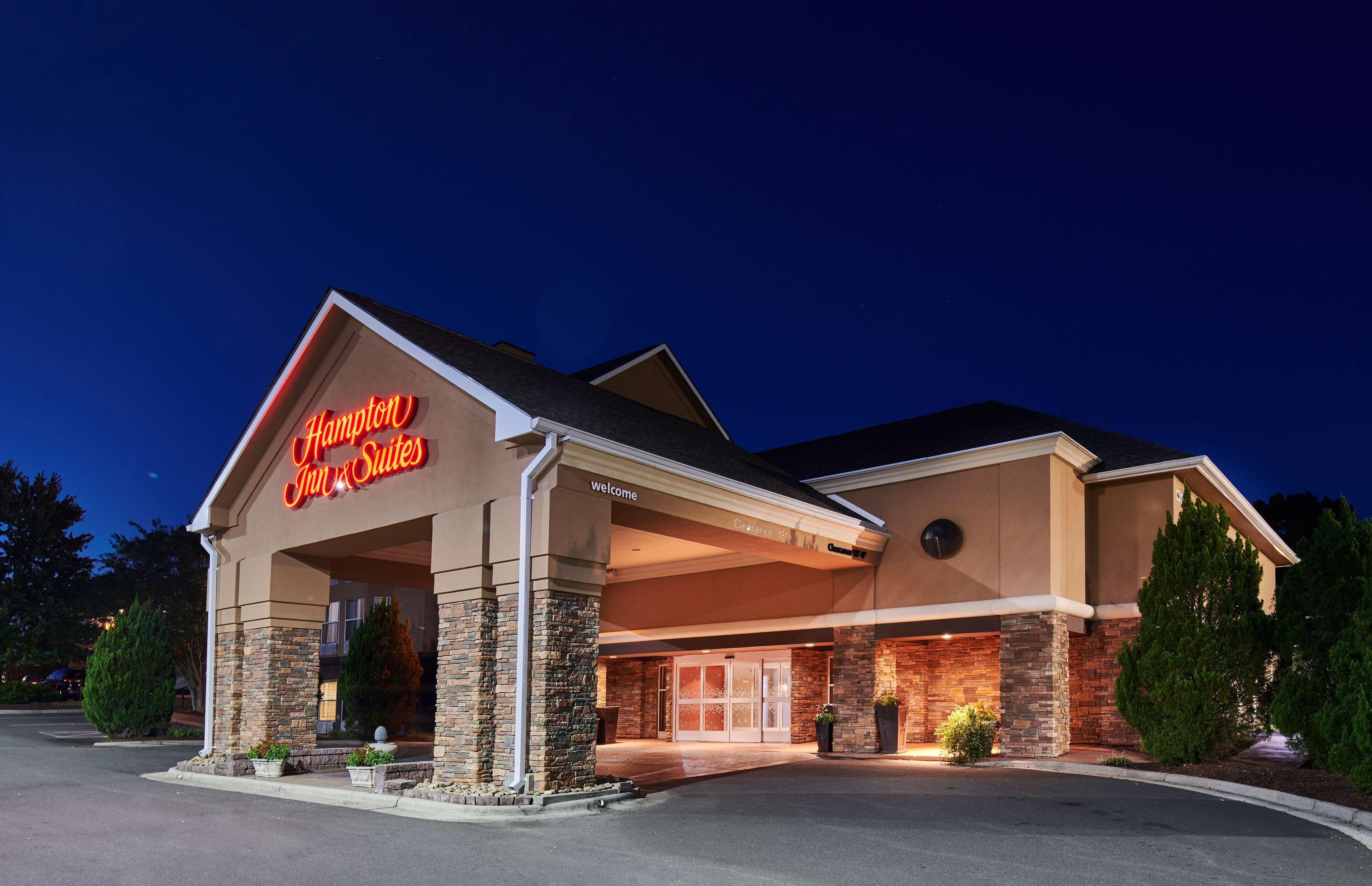 Hampton Inn & Suites Chapel Hill/Durham Exterior foto