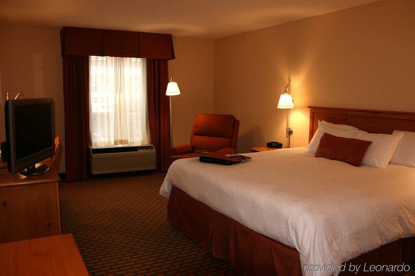 Hampton Inn & Suites Chapel Hill/Durham Quarto foto