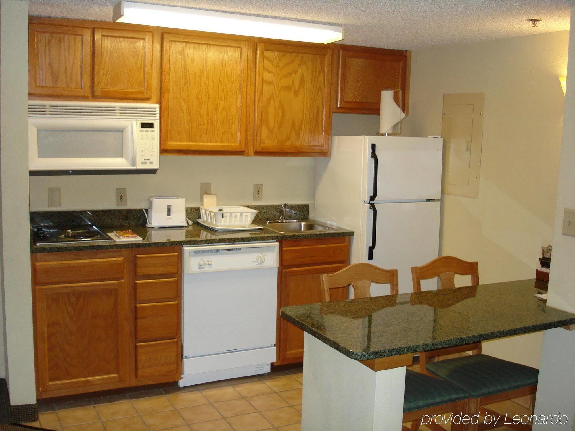 Hampton Inn & Suites Chapel Hill/Durham Quarto foto